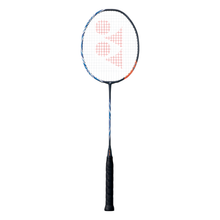 Lade das Bild in den Galerie-Viewer, YONEX Astrox 100 ZZ
